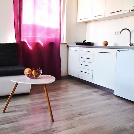 Rab Apartments Aurora Rab Town Eksteriør billede