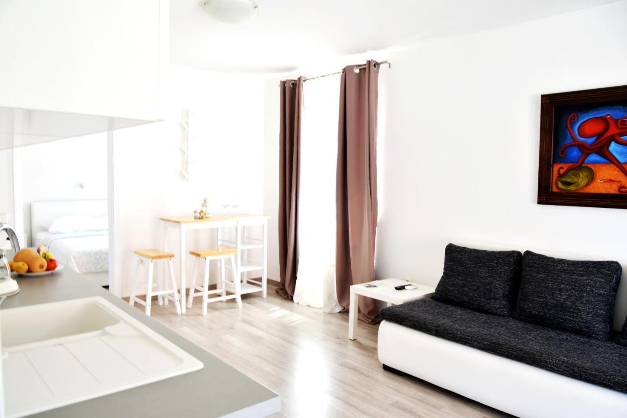 Rab Apartments Aurora Rab Town Eksteriør billede