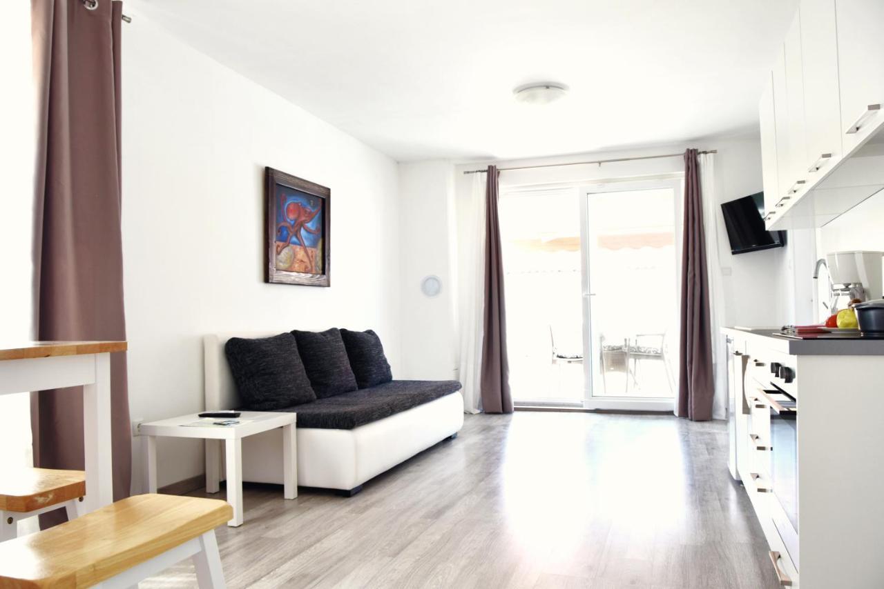 Rab Apartments Aurora Rab Town Eksteriør billede